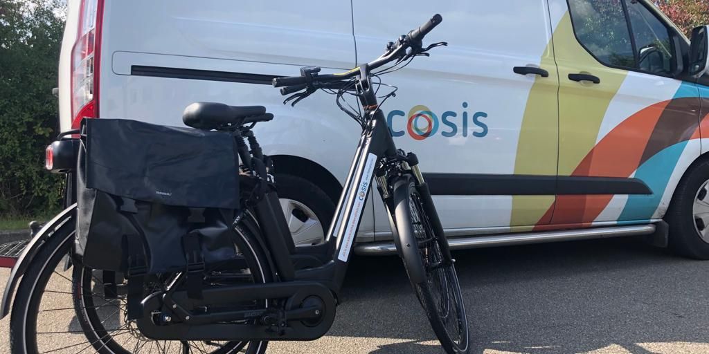 Onze kantoren in Assen, Groningen en Hoogeveen hebben sinds kort elektrische fietsen! Beter voor het milieu, de eigen gezondheid en we besparen hiermee ook op de brandstofkosten! In de toekomst gaan we het aantal fietsen op onze locaties uitbreiden. #gezondeleefstijl #duurzaam