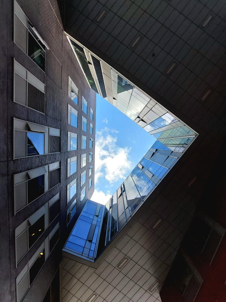 UoS_Students's tweet photo. Who can tell us where on campus this week's #FeatureThursday pic was taken? π€
Big thanks to @Nathan_Phua for the ace shot!
#SalfordUni #UniOfSalford #SalfordStudents https://t.co/lxG6F8oDC8