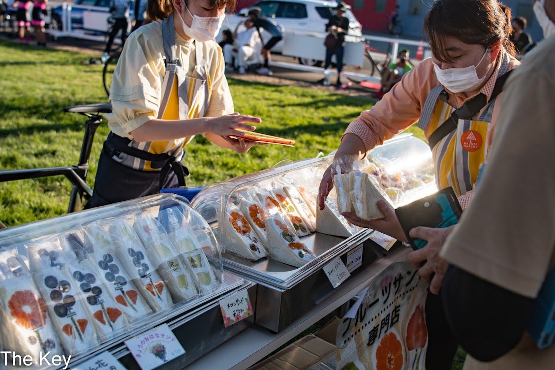 撤収間際に奇跡的に残ってたフルーツサンドを買って、めちゃくちゃ美味しかった🧁
そして気になったからお店調べました🙆‍♂️山梨に行く時は立ち寄ろう🔥
<a href="/marusamarche/">マルサマルシェ　フルーツサンド　専門店</a> 
Photo by  <a href="/Photo_The_Key/">ざっきー/The Key＜アクロバティックな巫女＞</a>