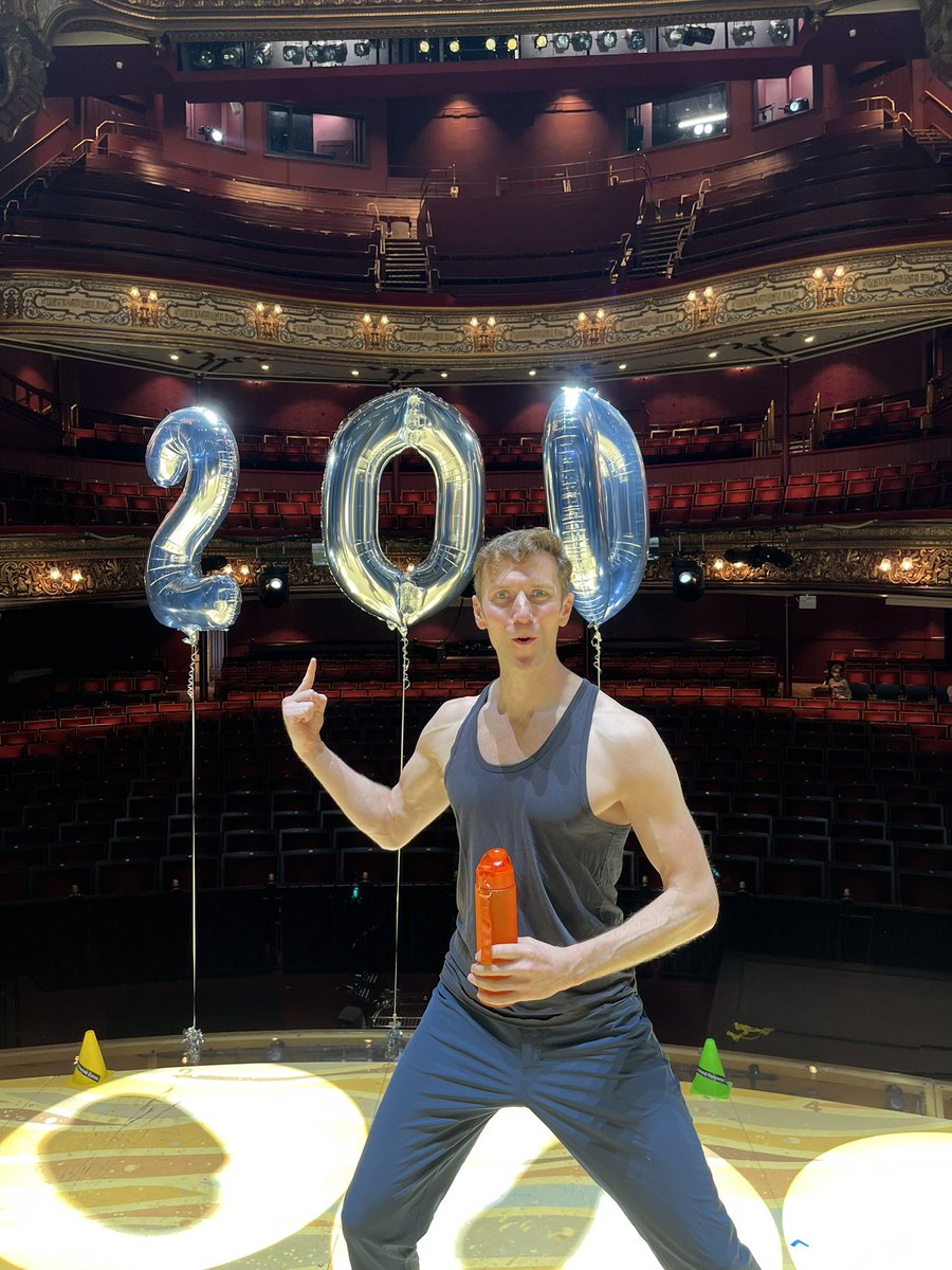 Mrmattgibson's tweet photo. It just keeps happening @JosephMusical
•
•
#musicals #uktour #reuben #200thshow https://t.co/eGxJVQSYZl