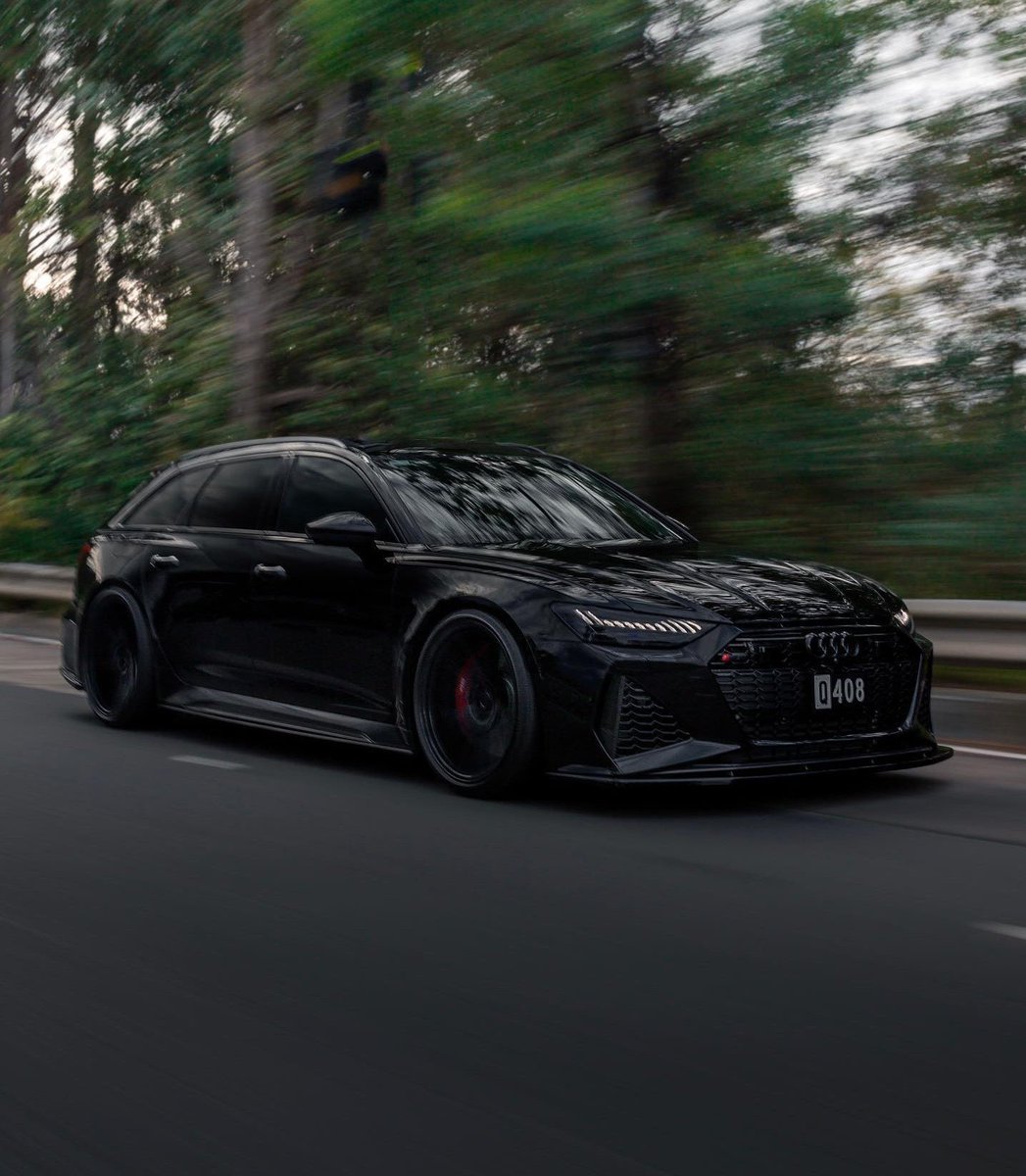 LuxuryCars365's tweet photo. Blacked Out Audi RS6 ☁️ https://t.co/KRO7d0nkcp