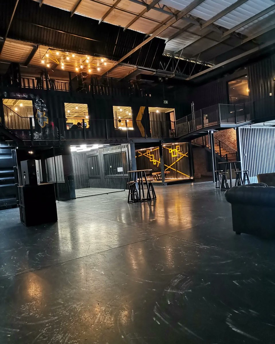 PhukaziVenues's tweet photo. We loving this "Red Hot" location.. 💥

#PhukaziLocations #PhukaziVenues #locations #elegant #elegance #Private #properties #bookings #EndYearFunctions #film #musicvideo #music #Exclusive https://t.co/9nbjJOTT4W