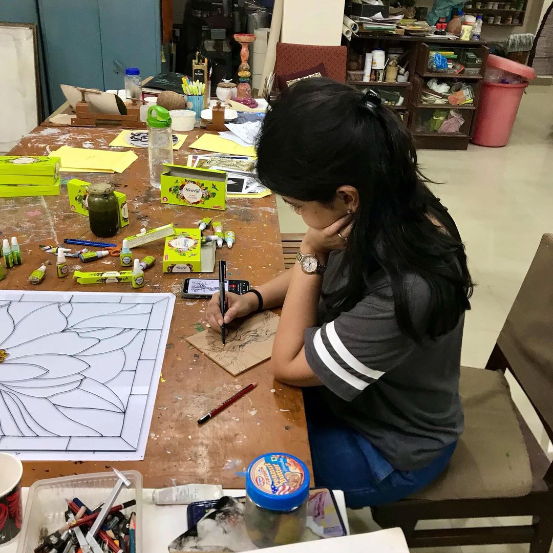 culturechauraha's tweet photo. Woodcut workshop day 1
Orientation with different tools, material & images of woodcut prints
An amazing vibe at Culture Chauraha Studio with woodcut supplies on us
#printmaking #woodcut #reliefprintmaking #indianprint #monochrome #printmakingart #artworkshop #drawtarun #uniqueart https://t.co/Ie6uoEoGNi