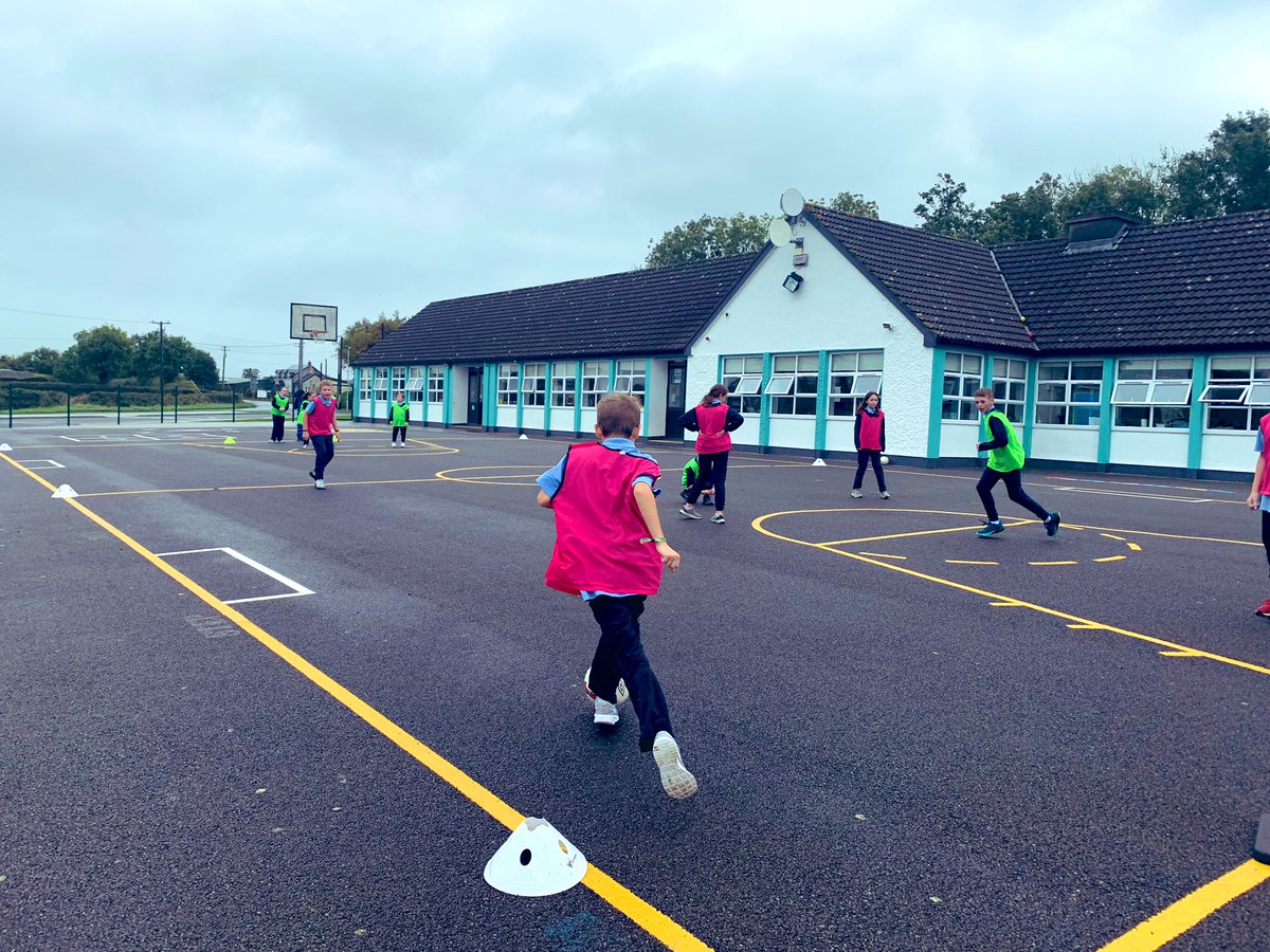 Gary Seery (@avenueseery) on Twitter photo ✅ Its St Coleman’s National School Tullamore for todays FAI Futsal in the Yard programme.
6️⃣0️⃣ participants from 2nd class - 6th class.
⚽️Ball Mastery
⚽️Small Sided Games
#FutsalintheYard
<a href="/faischools/">FAI Schools</a> @FAIGrassroots <a href="/StColmansNS/">St. Colmans</a> <a href="/JimmyMowlds/">Jimmy Mowlds</a> <a href="/OffalySP/">Offaly Sports Partnership</a> <a href="/offalylocalnews/">Offaly Local News</a> ✅ Its St Coleman’s National School Tullamore for todays FAI Futsal in the Yard programme.
6️⃣0️⃣ participants from 2nd class - 6th class.
⚽️Ball Mastery
⚽️Small Sided Games
#FutsalintheYard
<a href="/faischools/">FAI Schools</a> @FAIGrassroots <a href="/StColmansNS/">St. Colmans</a> <a href="/JimmyMowlds/">Jimmy Mowlds</a> <a href="/OffalySP/">Offaly Sports Partnership</a> <a href="/offalylocalnews/">Offaly Local News</a>