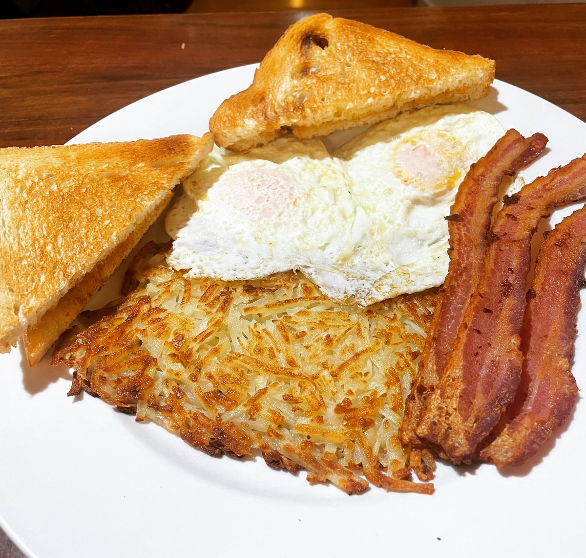 AngelasCafePGH's tweet photo. Breakfast time!
#breakfast #eggs #bacon #hashbrowns #pittsburgh #shadysidepgh #shadysidesbest #localpgh #eatlocal https://t.co/QHeXFDf9Qh