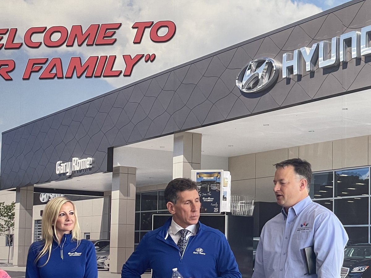 garyromekia's tweet photo. Yesterday, Gary Rome Hyundai welcomed 65 guests from the Hyundai Eastern Region and Headquarters to the dealership. Everyone enjoyed the food, tour and learning all about the wonderful things that we do for the community. It was a great day! https://t.co/WdmcrBTFQE