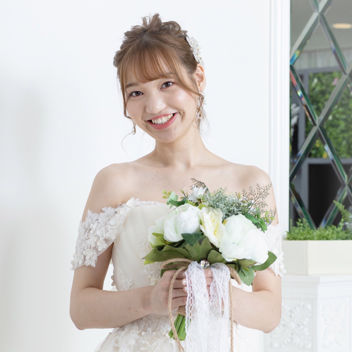 mii_mi276's tweet photo. 第7回MissBouquet
🌟総合第4位🌟
🌟枠周り大賞🌟
皆さん本当に沢山の応援
ありがとうございました😊
憧れのステージでこんなに綺麗なドレスを着て歩くことが出来ました💐
とても緊張しましたが、この3ヶ月を振り返りながら歩いてきました👣
お色直しはピンクドレスでした💓

#MissBouquet #授賞式 https://t.co/JV1Tn66uug
