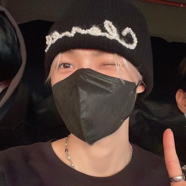 🙂✌🏻                                                  😉✌🏻