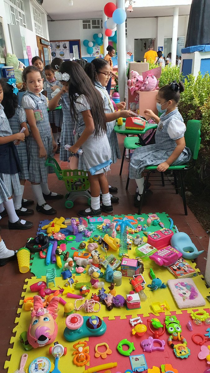 fabiluz7's tweet photo. Las matemáticas presentes en las actividades de la vida cotidiana #Aprendizajessignificativos #semanadelacreatividad #ProfeEdith https://t.co/aa6WCkI1ub