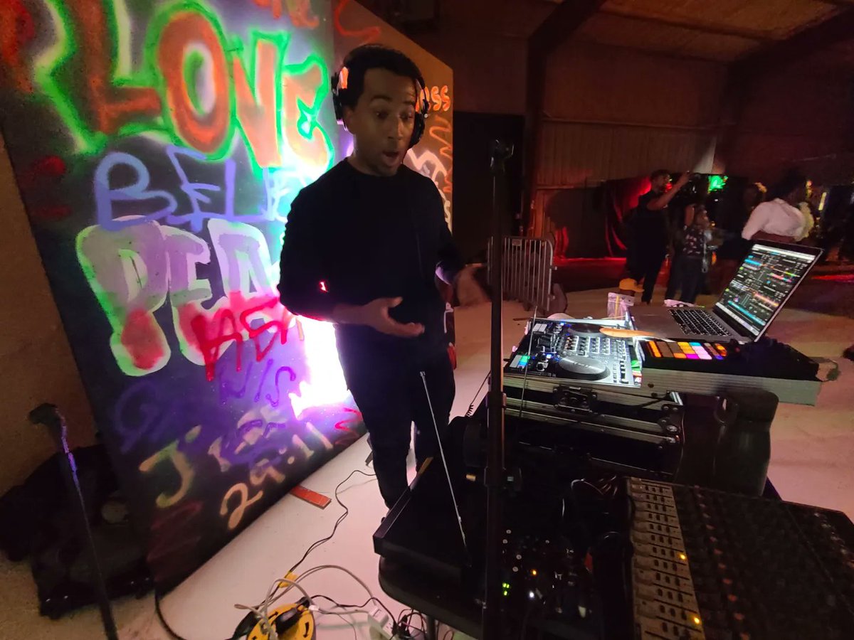 The vibes was right the other night