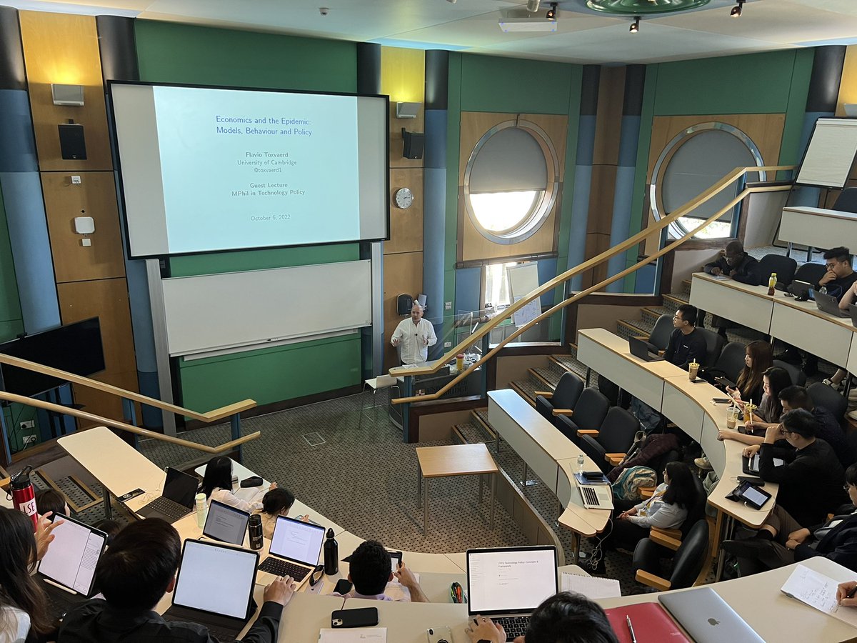 KamiarMohaddes's tweet photo. A great pleasure to welcome Prof @toxvaerd1 @CamEcon to the @CambridgeJBS to speak to our @TechPolicyMPhil students this afternoon about the Economics and the #Epidemic: Models, Behaviour and Policy! #TechPol22w1 https://t.co/9k3w8O97U0