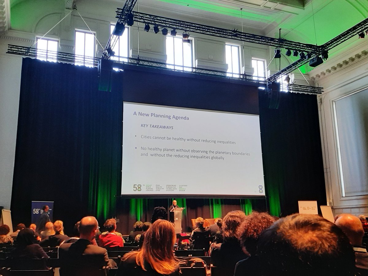 Scheerjo's tweet image. Cities cannot be healthy without reducing inequalities. Isocarp congress takeaway. #Brussel #isocarp