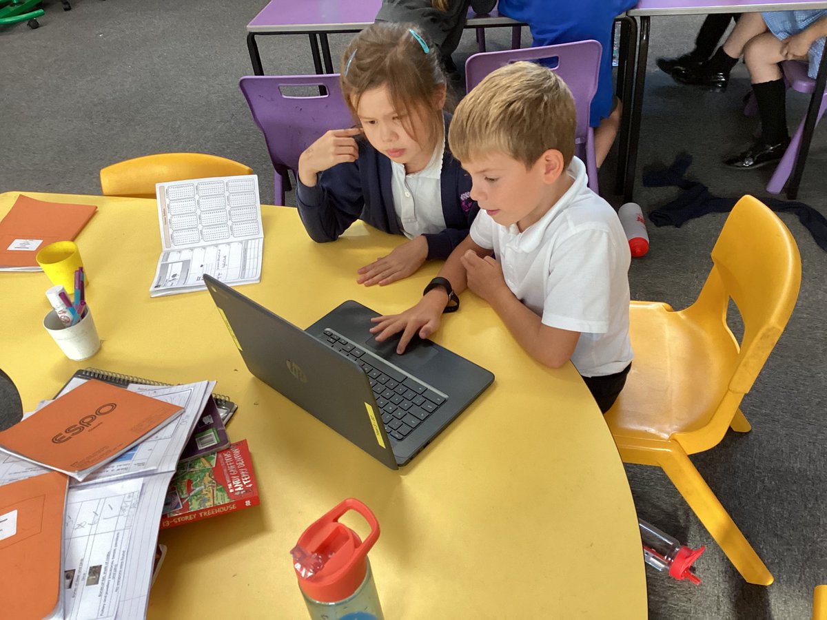 OWPSnightingale's tweet image. This afternoon we’re working in pairs to create code that follows a flowchart. #PairedProgramming #OwpsComputing