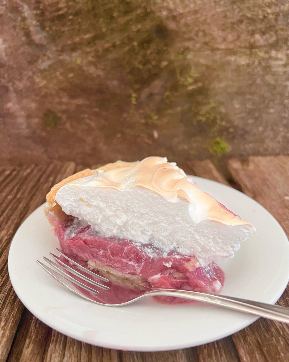 Strom's Farm &Bakery tweet media