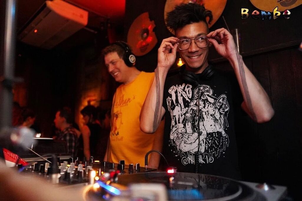 Friday:
BTW @BEMBEbrooklyn IS BACK!
20 years ago Bembe opened its doors (and basement😬) providing a home for all the Afro-Latin-Caribbean-Brazilian-Everything sounds a dancer could desire.
In 2012 <a href="/djreaganomics/">djreaganomics</a> and I threw our first ESO!! (#ESObklyn) Hundreds of parties lat…