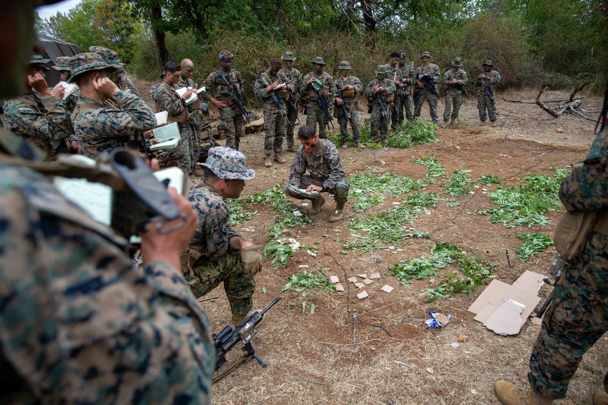 MARFORCOM's tweet photo. U.S. #Marines with @2dMarDiv and French Soldiers with the 4th Airmobile Brigade conduct urbanized terrain training together during Exercise Manticore. #FollowMeDivision #EveryClime #EveryDomain
(#USMC photos by Lance Cpl. Christopher Doughty) https://t.co/tPEo4UN3X8