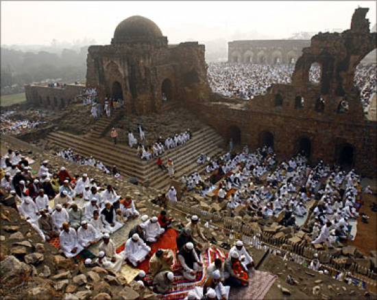 Abdulla_Alamadi's tweet photo. They demolish our masjids there,
but we build their temples here !!

They break hearts of 200 million Muslims there, But we work to win the satisfaction of one million Hindu hearts here !

Is this the concept of tolerance in the Emirates? https://t.co/JX3tkh5bf1