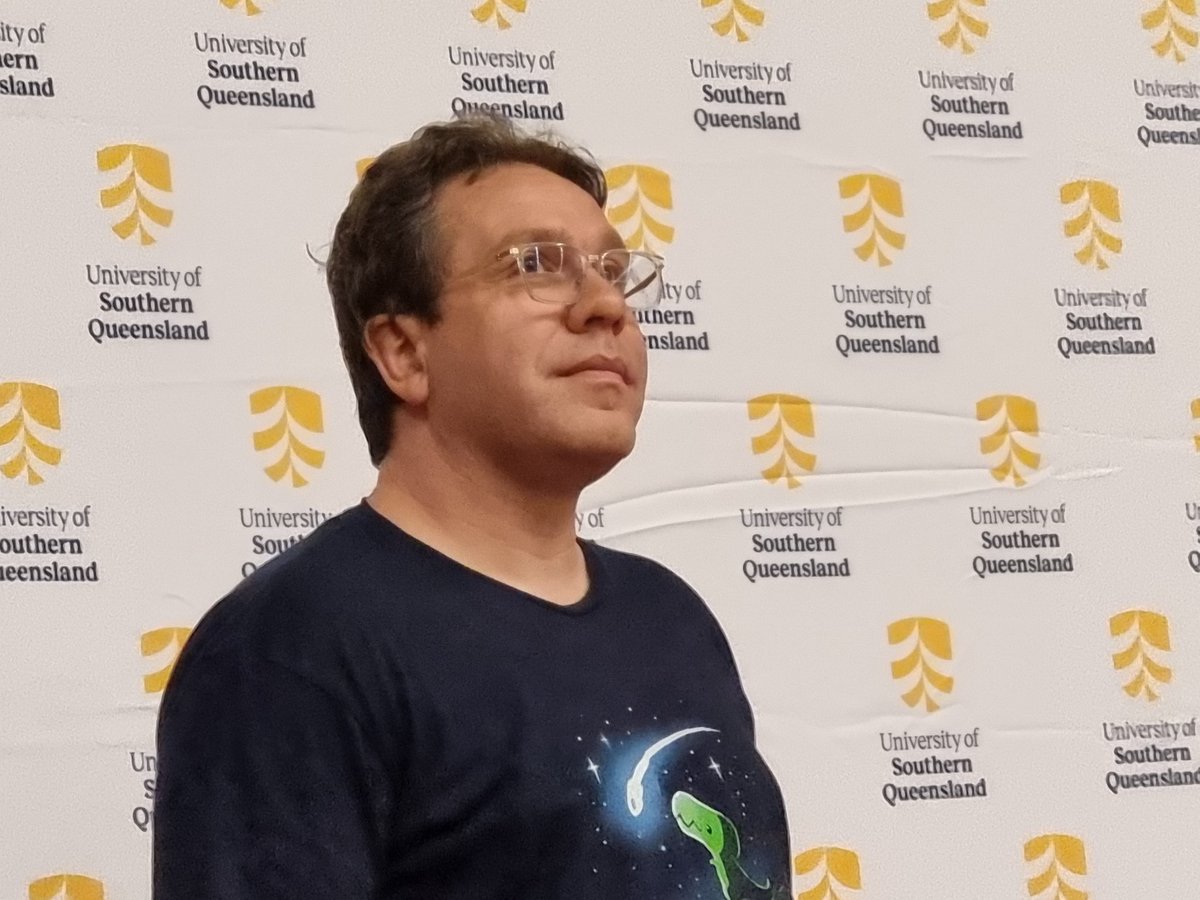 createdbyness's tweet photo. @JontiHorner being the MC at @unisqaus Festival of Astrobony and Space #spaceweek #unisqaus #usqastro #space #explanation https://t.co/cKhgFOLcxc