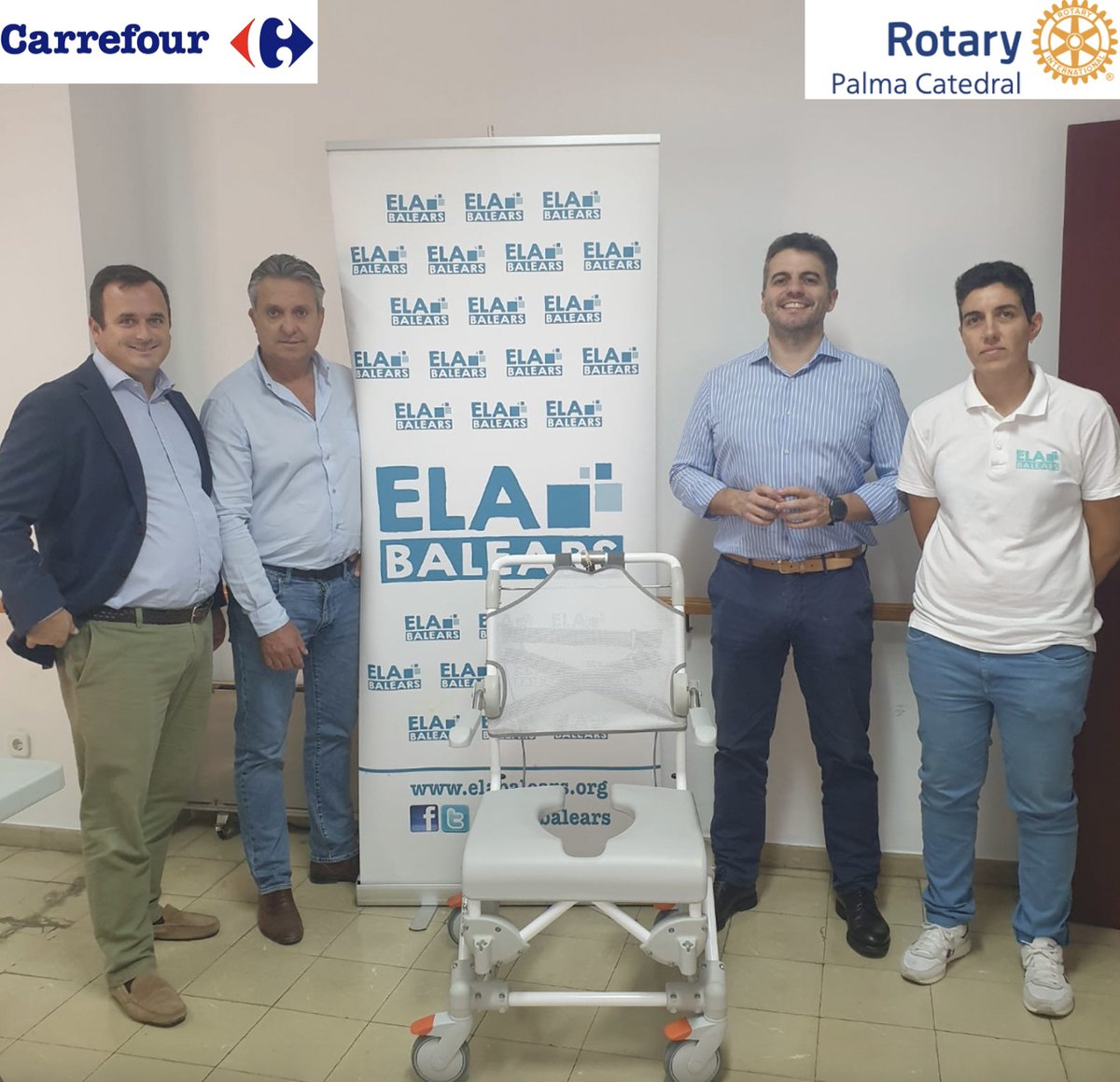 ELABalears's tweet photo. Hace unos días se hizo entrega del material de productos de apoyo que conseguimos gracias a la recaudación de la paella solidaria 🥘 de nuestros amigos del @Rotarypcatedral 

Gracias a tod@s los asistentes y colaboradores, en especial Carrefour Palma

👏👏👏 https://t.co/icKDNwzsnr