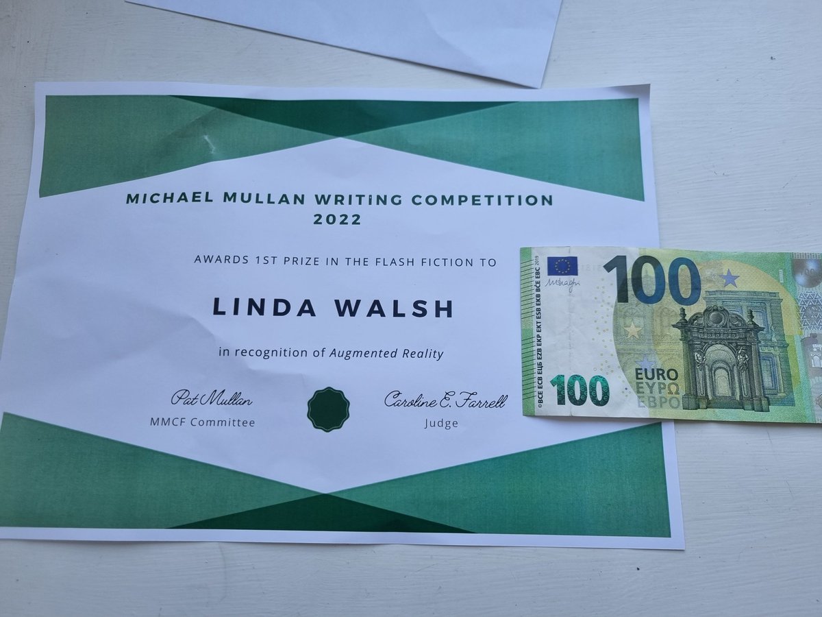 Thrilled to receive 1st Place for Flash Fiction last night at <a href="/KildareReaders/">Kildare Readers Festival</a> Michael Mullan Writing Competition. Thanks to the organisers, Pat Mullan and judge @CarolineAuthor !