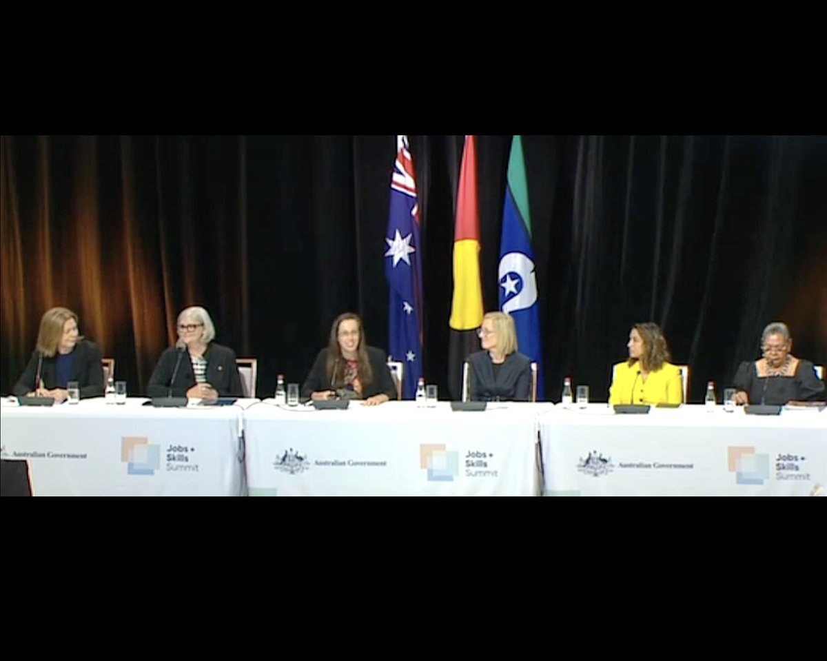 A great honour to be invited by the Treasurer & Minister for Women to present at the #JobsSummit on the topic of 'Equal opportunities and pay for women' 

Pleased to share a recording of my presentation here ▶️ leonorarissedotcom.files.wordpress.com/2022/10/jobs-s…

#genderequality #genderlens #auspol #women