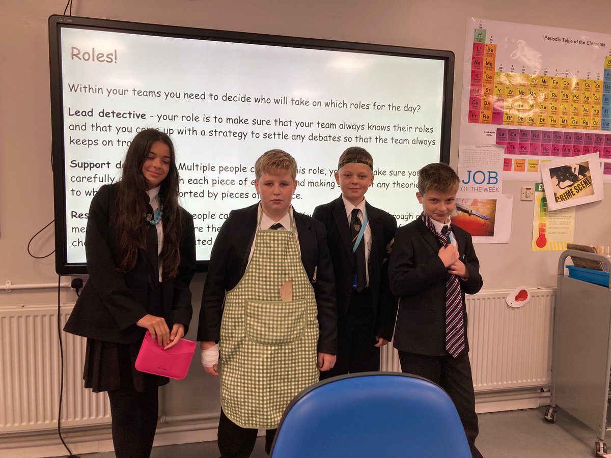 StreetlyScience's tweet photo. The suspects are being questioned! Who killed Mr Gold? The detectives have some great preliminary thoughts. #streetlyofferday https://t.co/1X43CckSGw