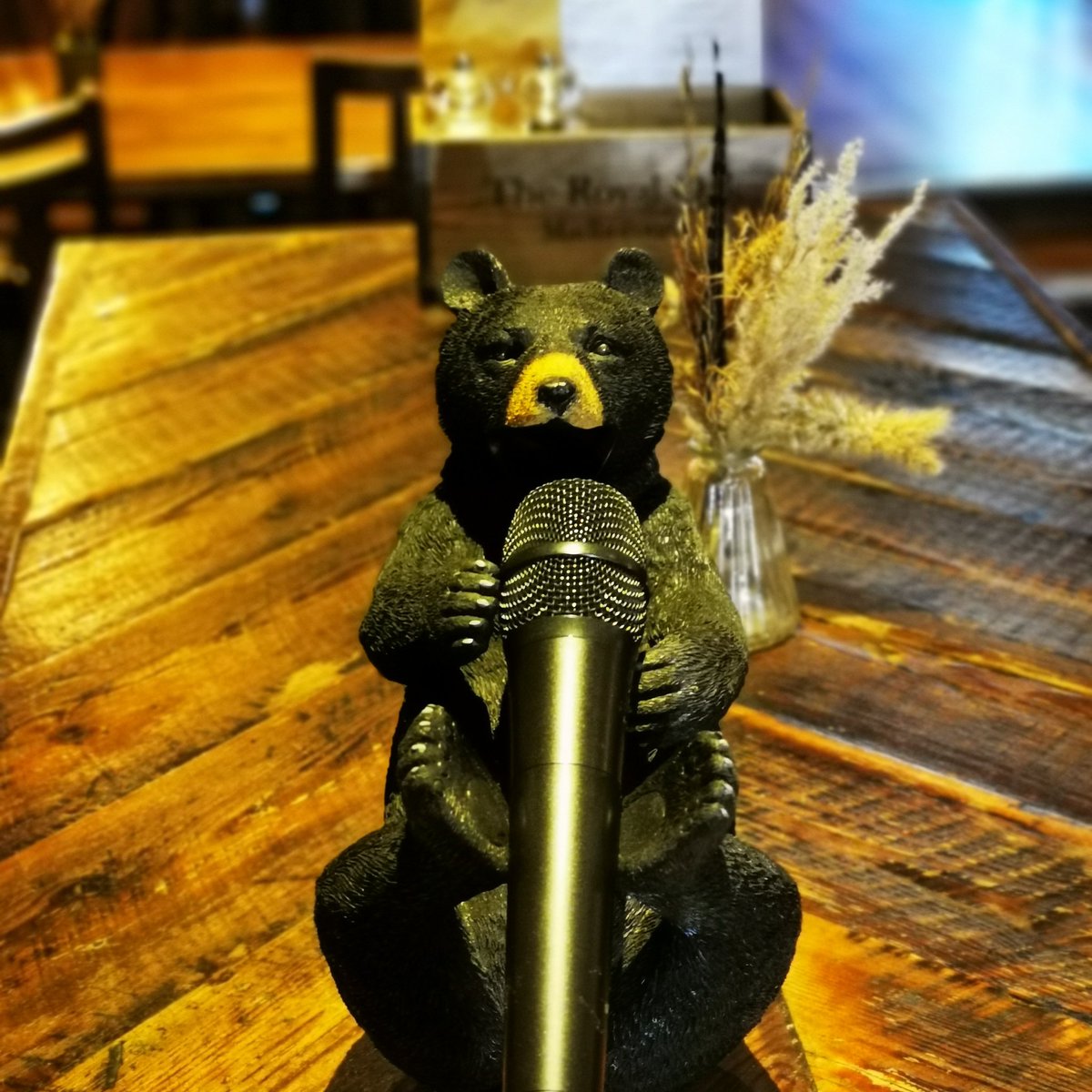 It's quiz night and this week we have a special guest host. Who's up for trying to beat the landlord...?