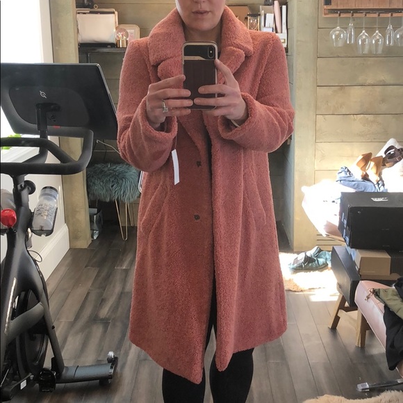 ByStylin's tweet photo. So good I had to share! Check out all the items I'm loving on @Poshmarkapp #poshmark #fashion #style #shopmycloset #katespade #luckybrand #spell: https://t.co/4IigIkJ3nx https://t.co/pFKK8J3aOt