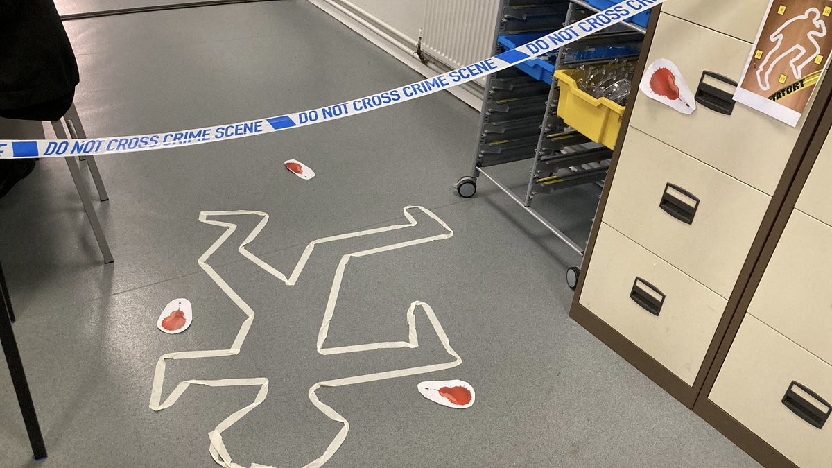 StreetlyScience's tweet photo. The police tape is up and pupils can’t cross as they don’t want to contaminate the scene… #streetlyofferday https://t.co/SqOmDY1xQj