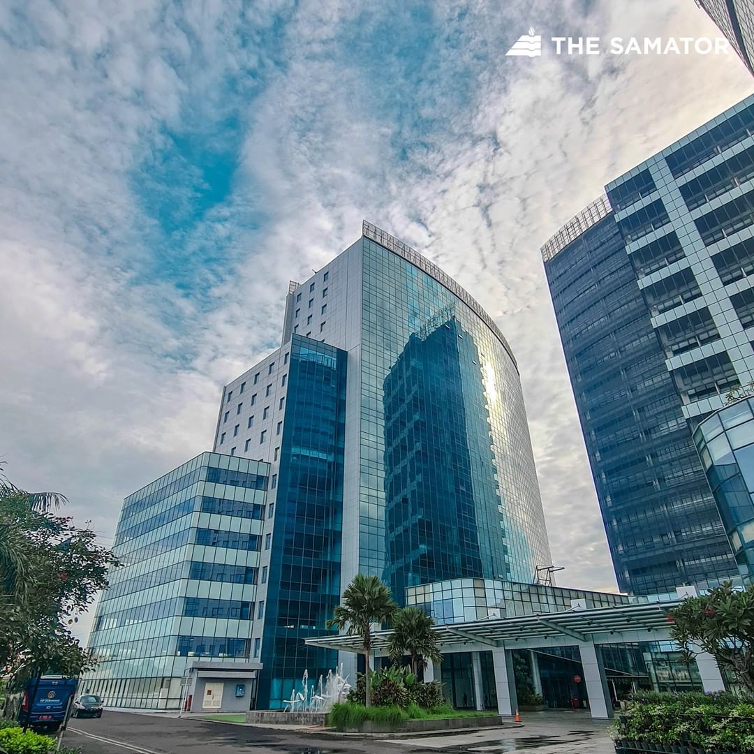 thesamator's tweet photo. The back view of The Samator Office, taken after light rainshower in the morning. Have a great day ahead!
#samatorscapes #samatorgroup #officespace #building #officeforsale https://t.co/MzMC3E2eBm