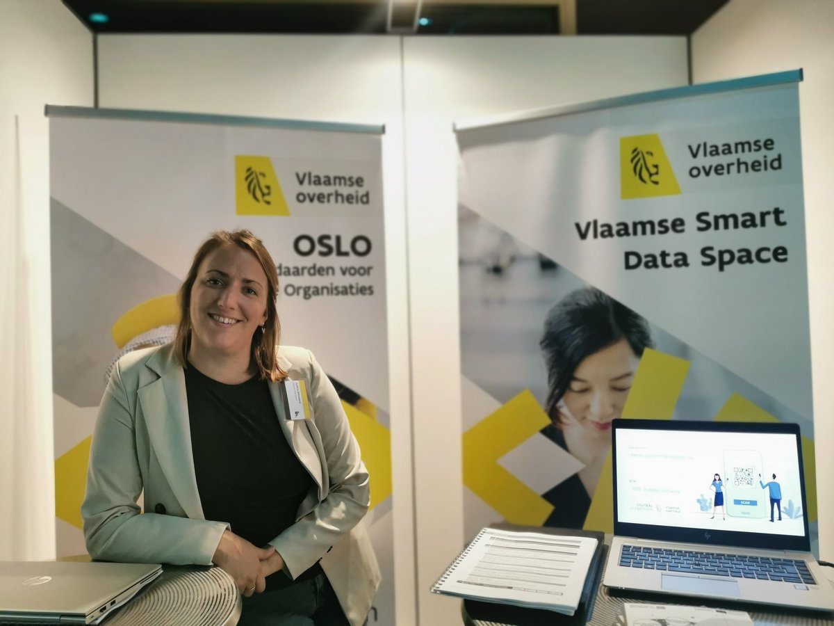 What are the core concepts of the Flanders Smart Data Space? Learn more during the presentation of <a href="/AnneliesCraene/">Annelies De Craene</a> <a href="/brechtvdv/">Brecht Van de Vyvere</a> or visit our booth today #ITS #ITScongress <a href="/digi_vlaanderen/">Digitaal Vlaanderen</a>