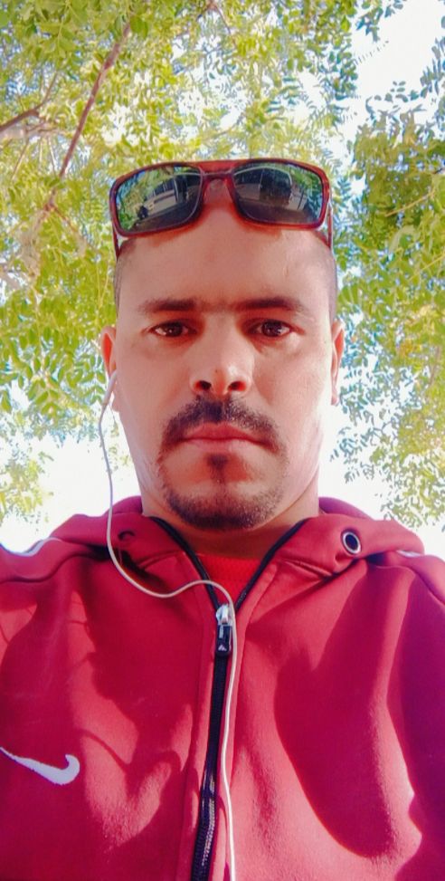 Essayez cette Lens ! lens.snapchat.com/cfa20867929044…