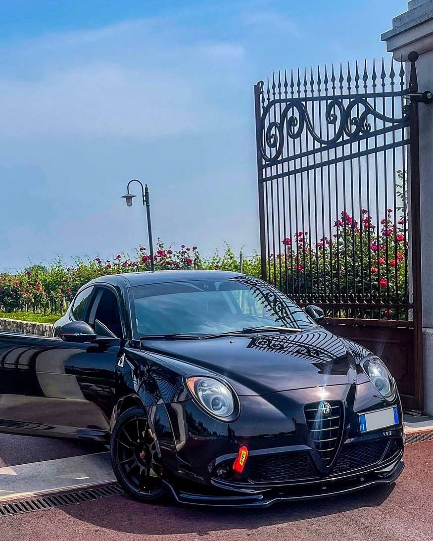 Italian Style 🖤🍀🇮🇹 #FullBlack <a href="/alfa_romeo/">Alfa Romeo</a>