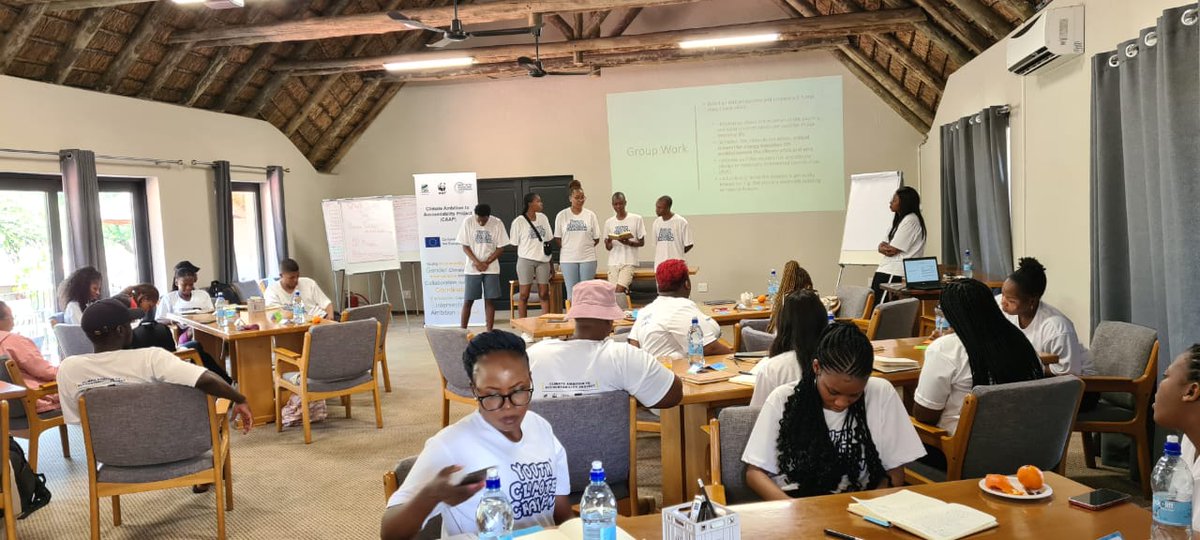 The_SARWatch's tweet photo. SARW Senior Programmes Officer, Mashudu Masutha, presents on critical minerals in Africa and how young climate activists can lead the decarbonisation agenda, at the @WWFSouthAfrica #YCCbootcamp. #ClimateChange #Mining https://t.co/PLreu2rE0u