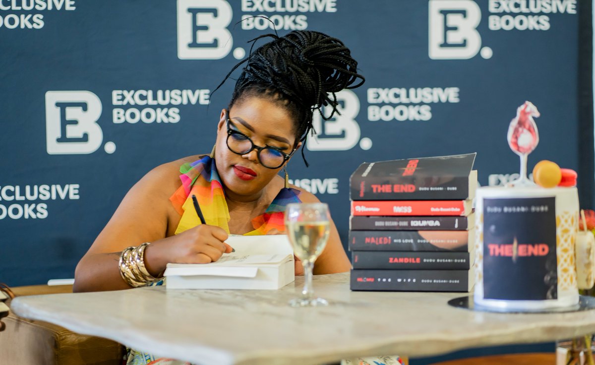 SiyafundaSA's tweet photo. She doesn’t need the spotlight, because she is the light wherever she goes. @dududube 📸 @WhoAreWeSA @VegaTheArtist https://t.co/ZEgDY1DObF