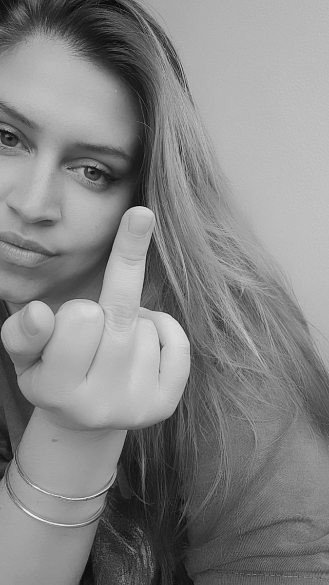 QueenV78978385's tweet photo. Petit rappel que vous êtes mes chiennes.

#paypig #moneyslave #findom #dominatrix #cuck #femdom #humanatm #cashcow #whalesub #moneymiss https://t.co/XnH2fCinm5