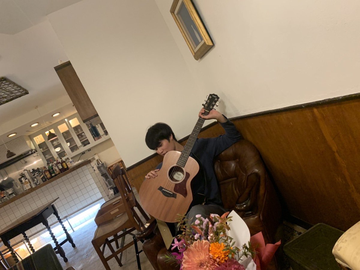 ryuto_nari's tweet photo. 昨日は撮影！
今日はオーディション！
充実だぞ〜〜
見ただけでわかるこの人絶対ギター弾けないじゃんって画

#グランツ #撮影 #オーディション https://t.co/3MSKfwj0OW