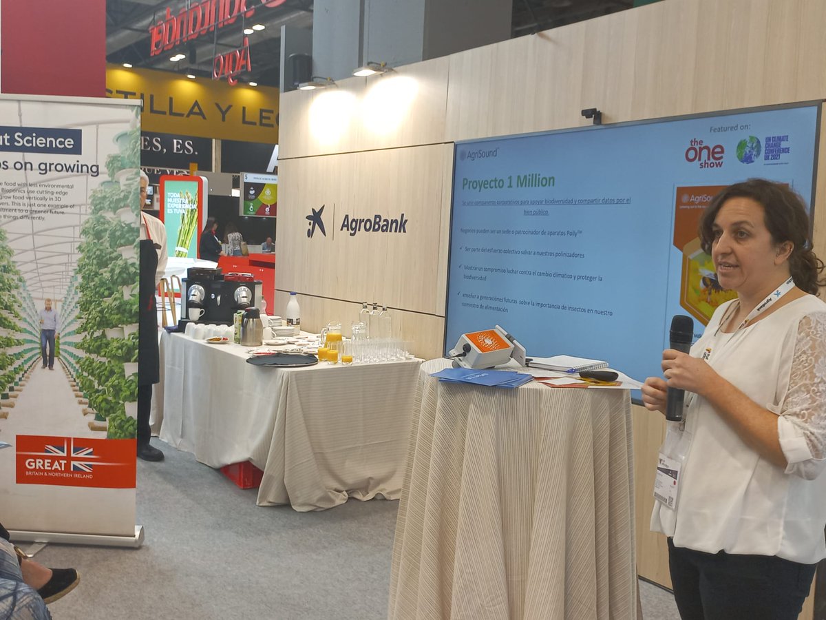 AgroBank_CABK's tweet image. El evento de la Embajada Británica en nuestro stand ya ha empezado con charlas muy interesantes de distintas empresas de UK como Conventry Chemicals, Cropaid, entre otras.

#AgroEvents #FruitAttraction22