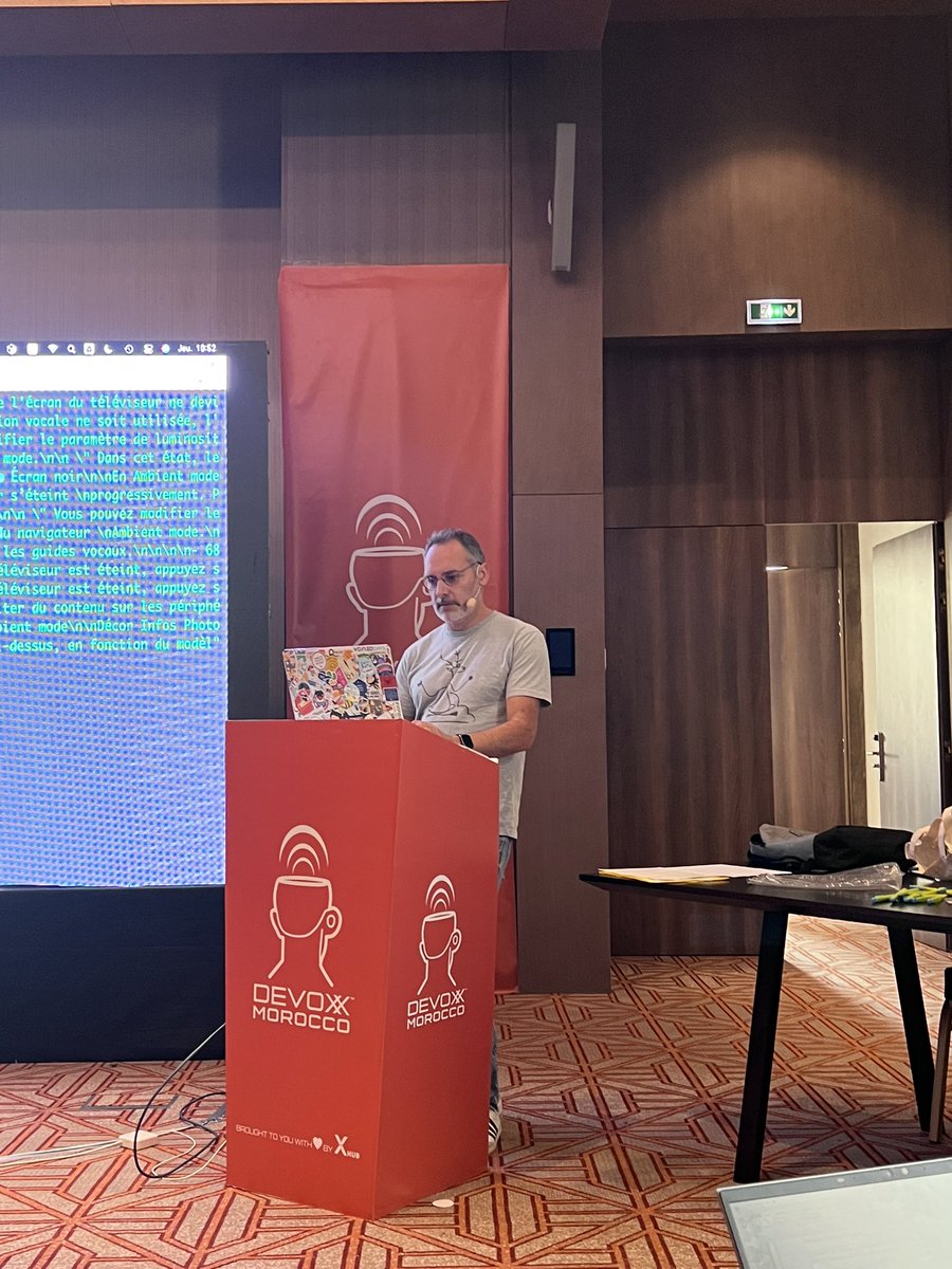 antoine_sd's tweet photo. #FsCrawler for #elasticsearch. Nic talk by @dadoonet at @DevoxxMA #DevoxxMA https://t.co/O9nX1Ffhit