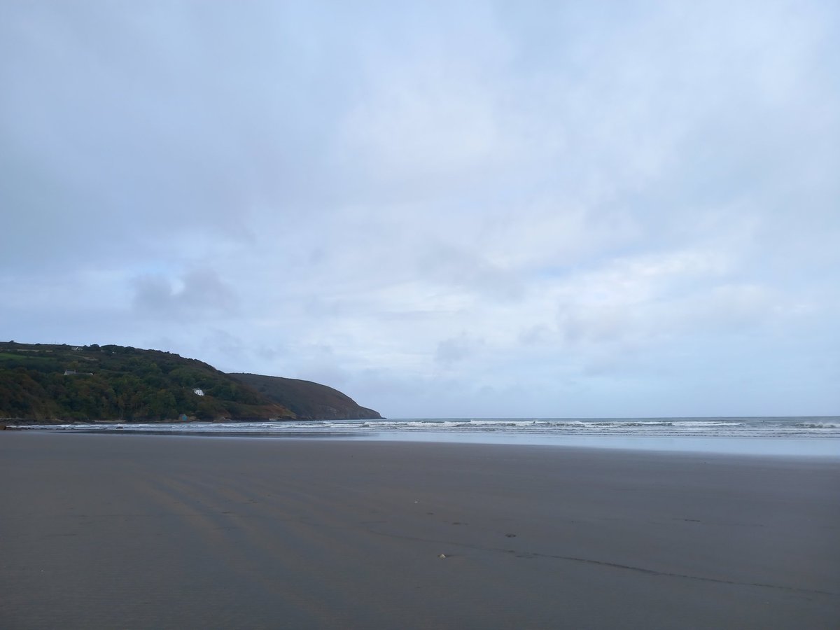 Kasuutta's tweet image. Having a morning at Newport Beach / Trefdraeth - tourism hotspot (though nice and quiet today). Good chance to reflect on #heritage, #tourism and #tourismtax with @heritage_is
😉

open.spotify.com/episode/1H37bd…