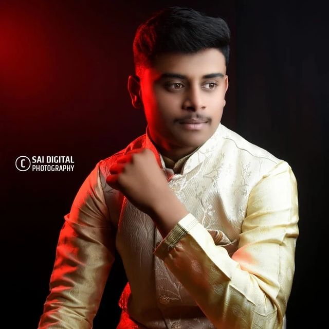 SurwaseShantanu's tweet photo. #NewProfilePic https://t.co/ohIL986OC6