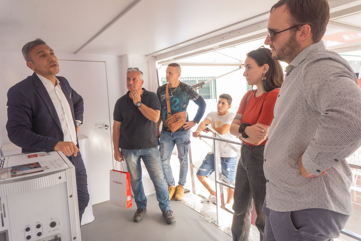 SAJ_solar's tweet photo. We finished the last stop with our partner @SumSol_ on October 4th in #Madrid
It was an amazing journey! 🎉🎉
Thank you all #Spain amigos, let’s keep moving on💪
Follow SAJ & Get more info!
#SAJRoadshow
#eSAJ
#EnergyStorage
#SolarPV
#Allinone
#smartenergy
#Spain https://t.co/uYGgDNsVpL