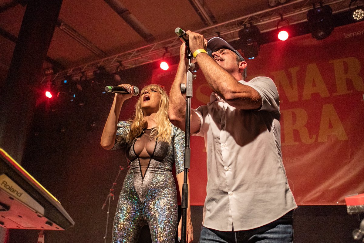 ⛷️Quina força <a href="/trezorband/">Trezor</a> ! 🏋️‍♂️

Aquest dúo techno va tancar la nit de l'#AccióCulturaViva 2022 amb una força impactant. 

Sobre talons i amb una veuassa, picant la bateria o accionant el teclat, aquesta banda va fer ballar tot l'interior de la <a href="/fabraicoats_fic/">Fabra i Coats: Centre d'Art i Fàbrica de Creació</a> 

Gran nit!🌃