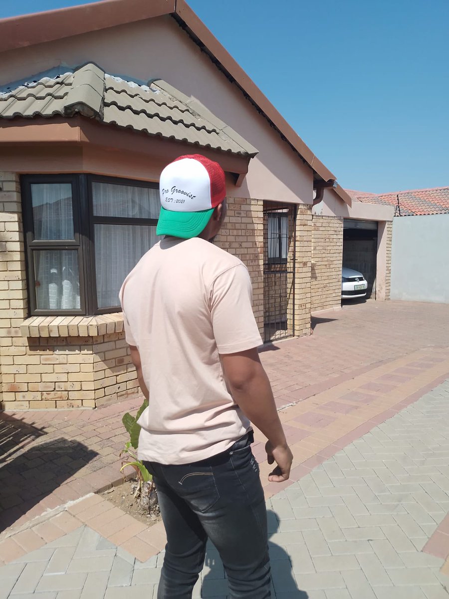 Pro-Groovist tweet media