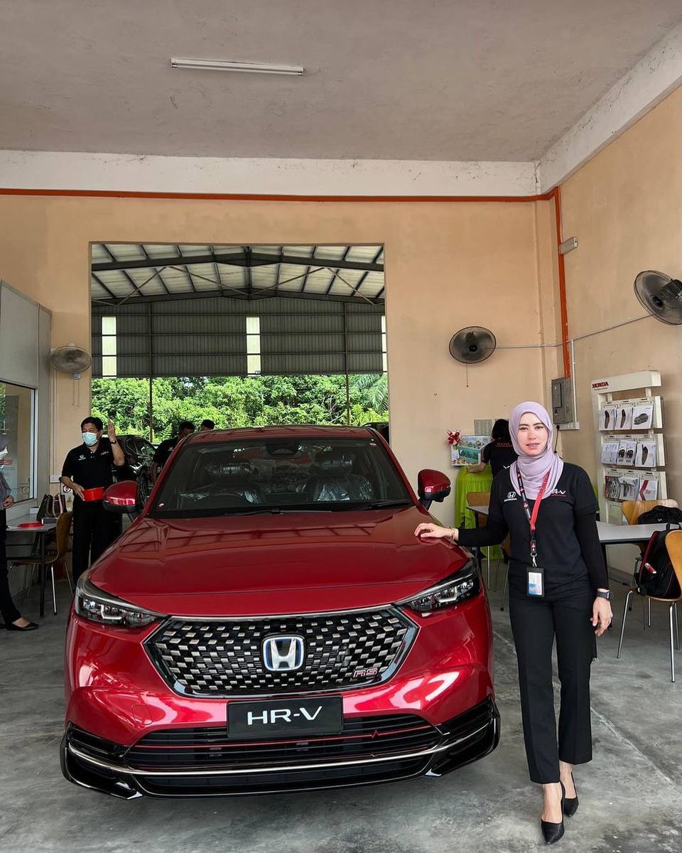 cleeoo880's tweet photo. Cuma sales mobil ..hmmm https://t.co/7yK8nG2CwN