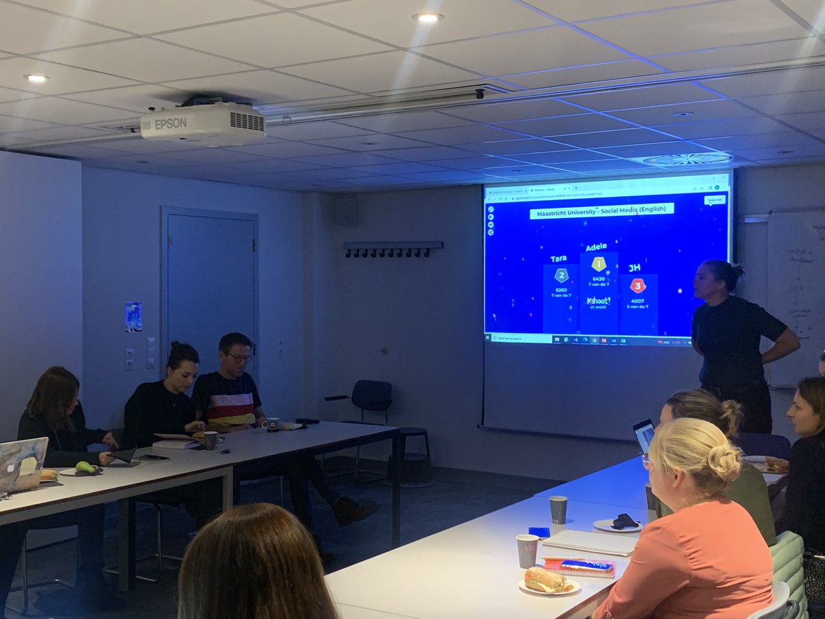 CARIMMaastricht's tweet photo. The first CARIM social media workshop has started! More and more CARIM employees are discovering the power of Social media. We like to educate in this as well.  @MaastrichtU @PetersEefje @CARIMMaastricht https://t.co/eK3PBzKUXh
