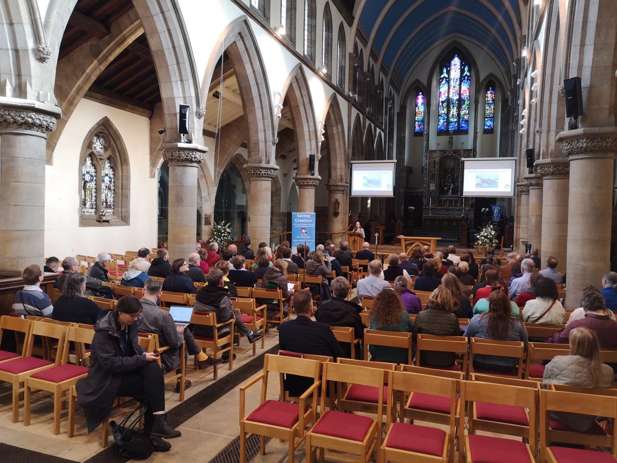 Our Church Buildings Team have an exciting programme of training this autumn, including looking at saving energy in our buildings, and how to make them more resilient to climate change. Find out more here 👉 bit.ly/DACTraining22