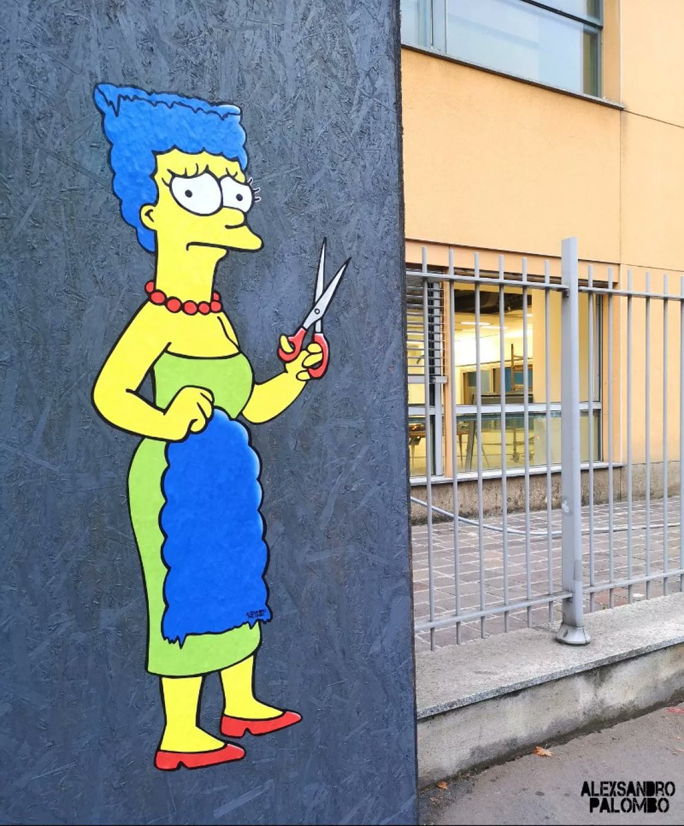 pietroraffa's tweet photo. A Milano, di fronte al consolato iraniano, è apparsa quest'opera dello street artist aleXsandro Palombo. Ed è meravigliosa e densa di significato https://t.co/lHLEjqS2Eo