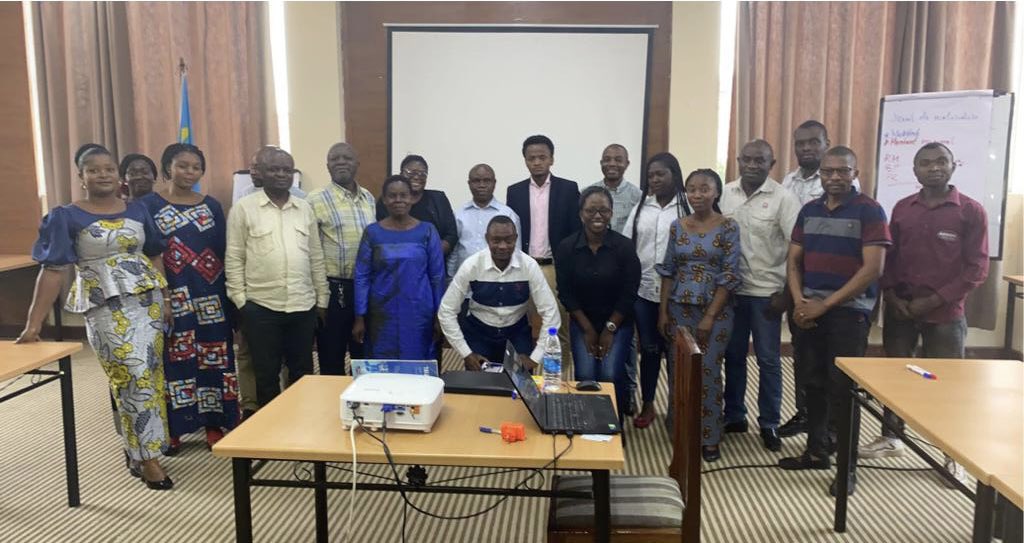 CongoMines's tweet photo. #RDC_ITIE_Transparence_Ressources_Naturelles : Poursuite des travaux d'analyse et d'enrichissement du projet de #cadrage du rapport ITIE-RDC 2020-2021 avec les organisations de la société civile du Nord et Sud-Kivu impliquées dans la mise en œuvre de l'ITIE en RDC. https://t.co/BKSIC1vg6k
