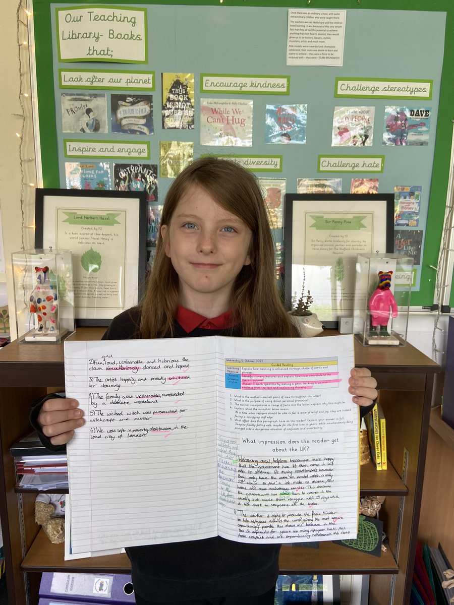 BrunswickS13's tweet photo. Chloe has worked hard to point, evidence &amp; explain her reading investigation. A beautiful book to be proud of. 🤩 #welovereading #excellentlearning https://t.co/lbska8sRBa